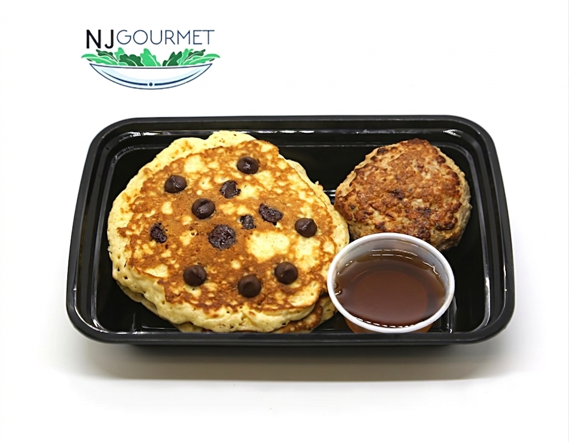 *PROTEIN CHOCOLATE CHIP PANCAKES